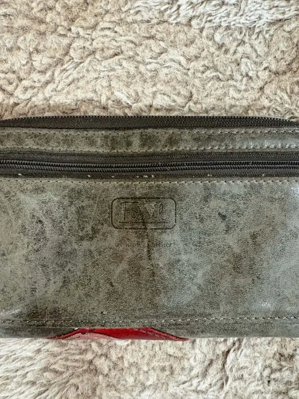 Fossil zip around